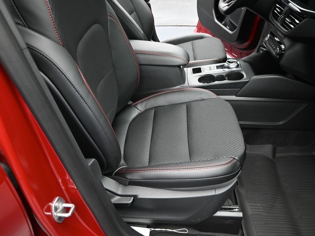 2025 Ford Escape Hybrid ST-Line