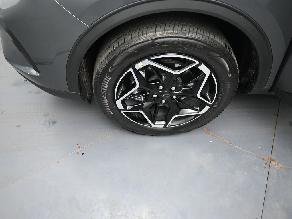 2026 Ford Escape Platinum