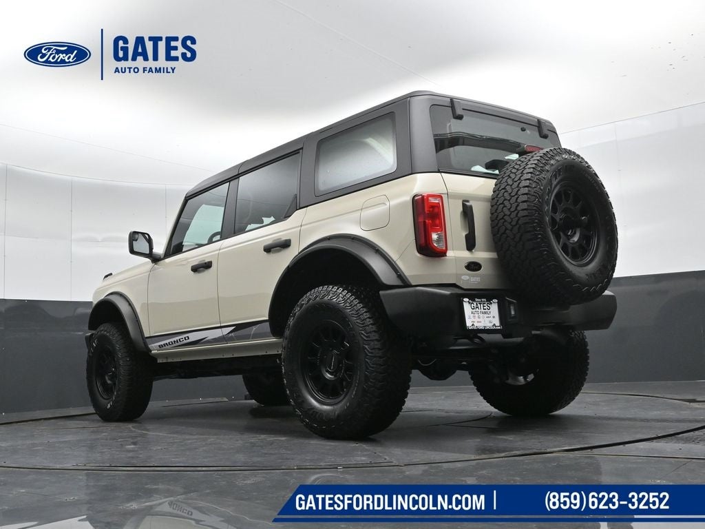 2025 Ford Bronco Base