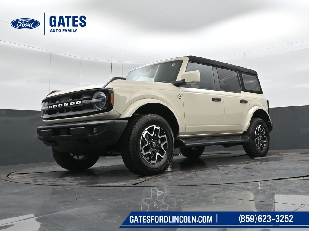 2026 Ford Bronco Outer Banks