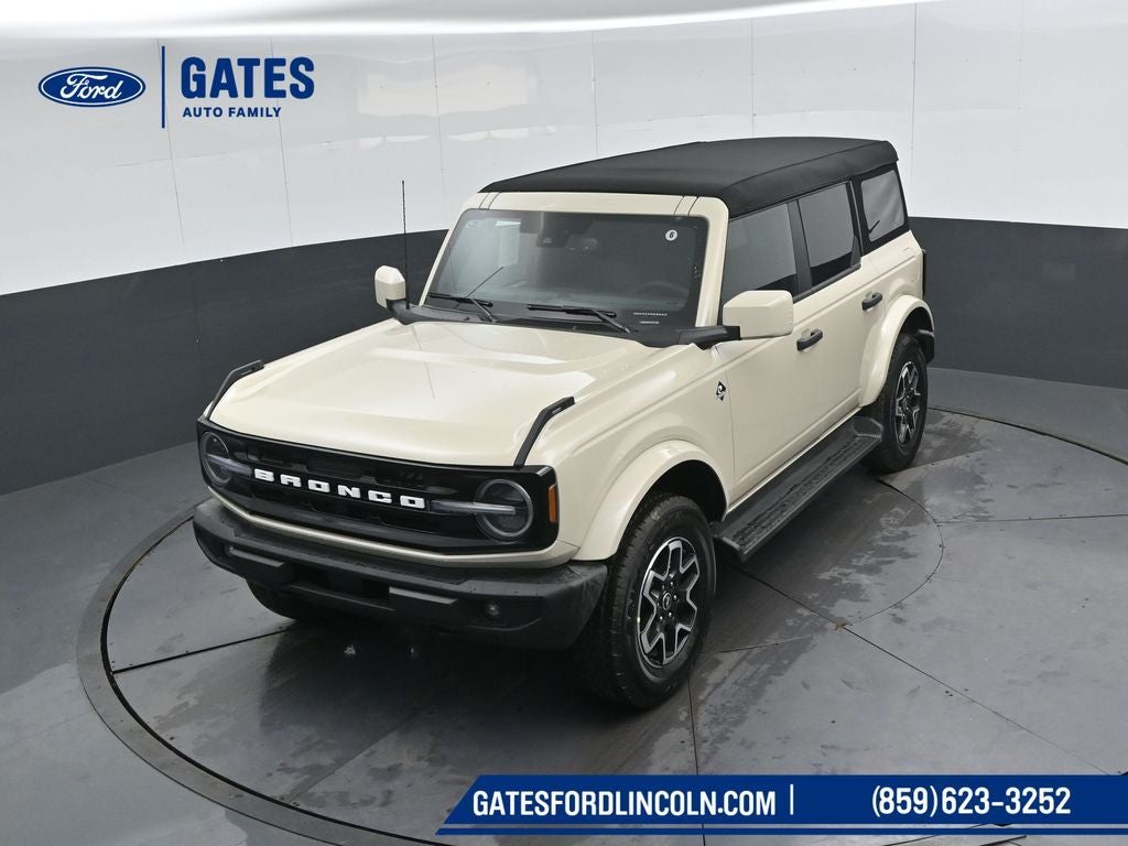 2026 Ford Bronco Outer Banks