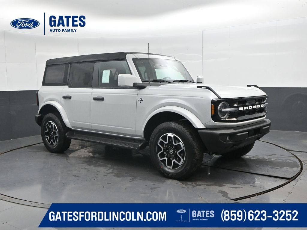 2026 Ford Bronco Outer Banks