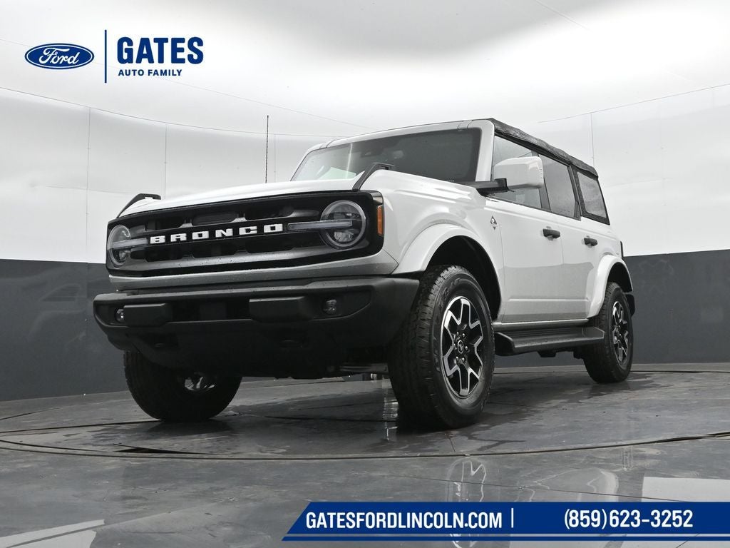 2026 Ford Bronco Outer Banks