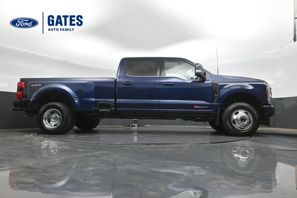 2027 Ford F-350SD Platinum DRW