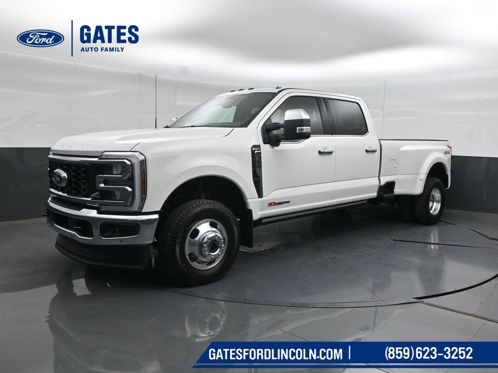 2026 Ford Super Duty F-350 DRW Pickup F-350® King Ranch®