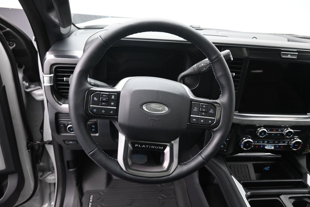 2026 Ford F-350SD Platinum DRW