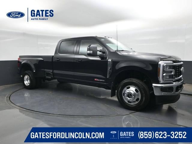 2027 Ford Super Duty F-350 DRW Pickup F-350® Lariat®