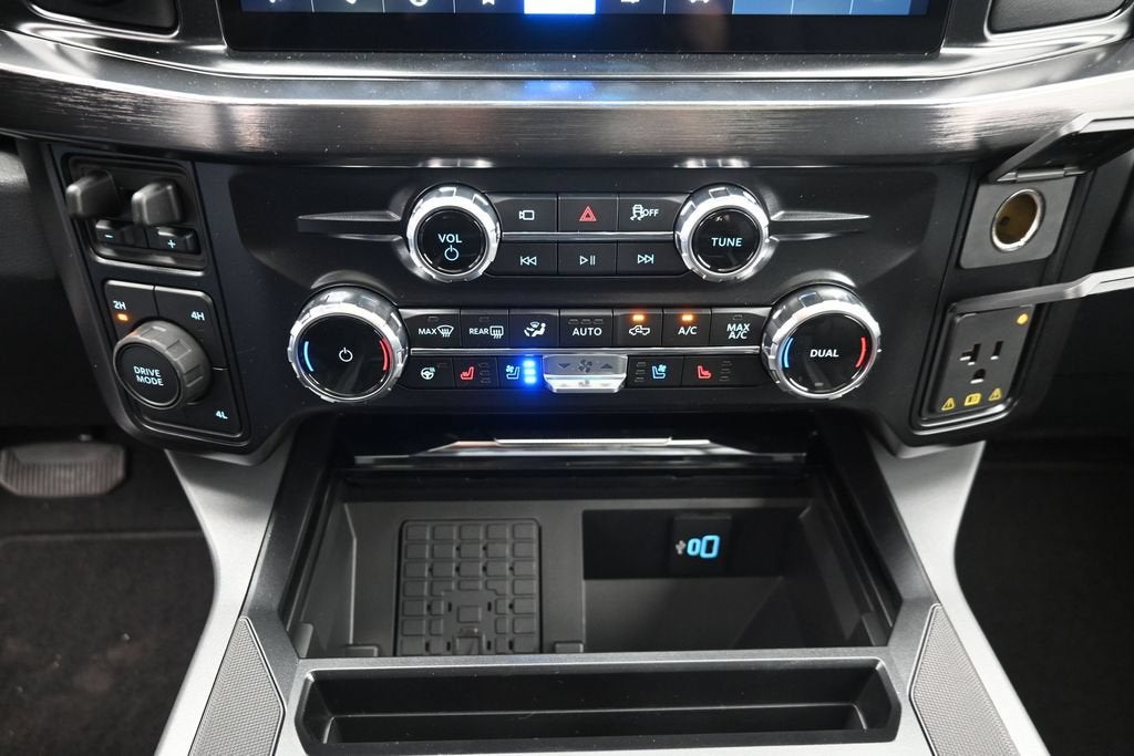 2027 Ford F-350SD Lariat DRW