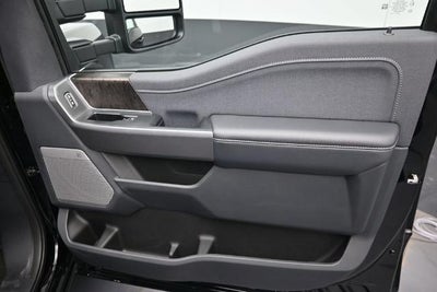 2027 Ford F-350SD Lariat DRW