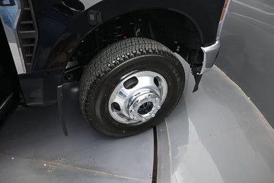 2027 Ford F-350SD Lariat DRW