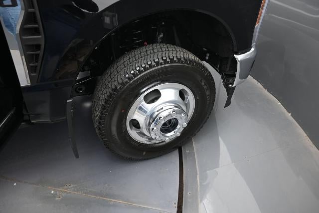 2027 Ford F-350SD Lariat DRW