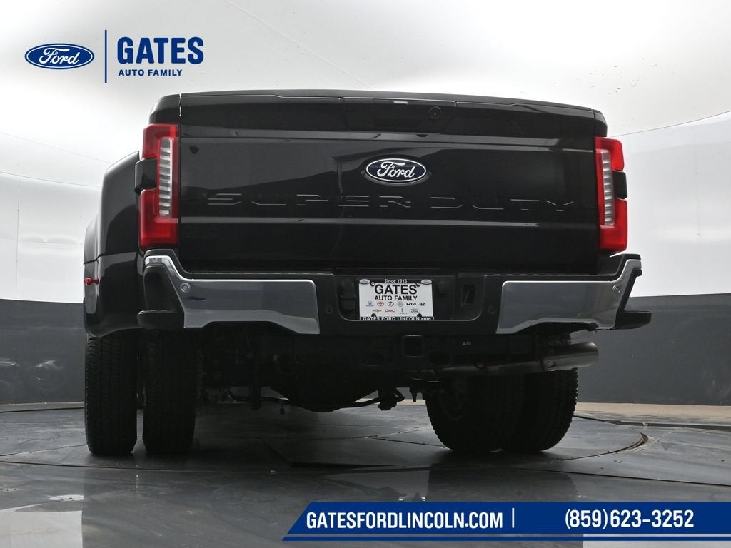 2027 Ford F-350SD Lariat DRW