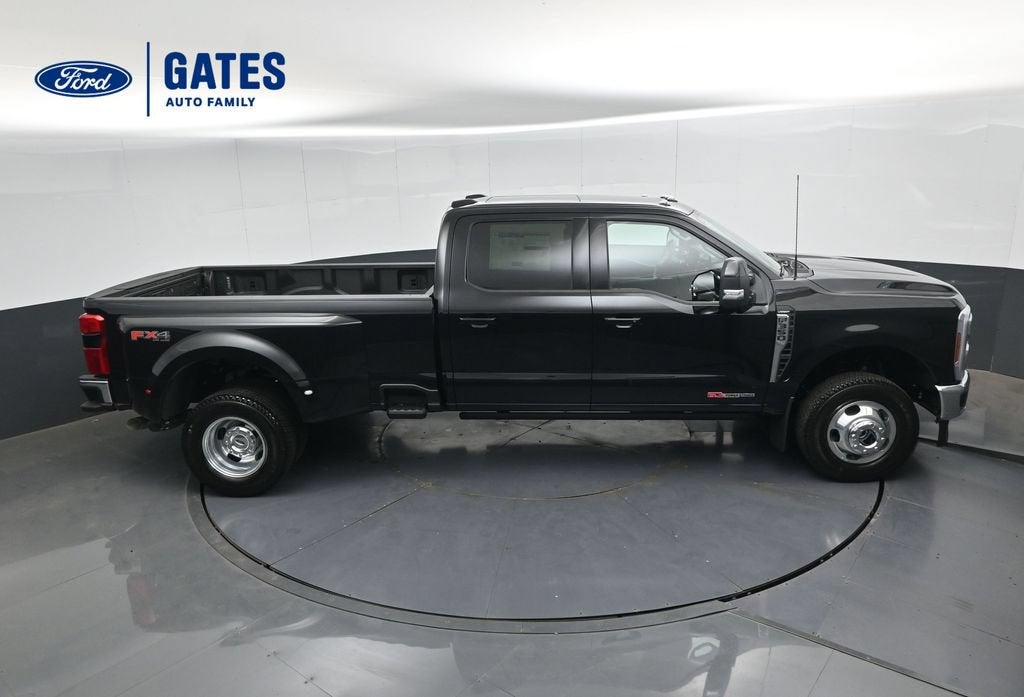 2027 Ford F-350SD Lariat DRW