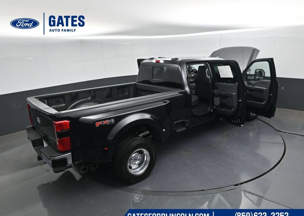 2027 Ford F-350SD Lariat DRW