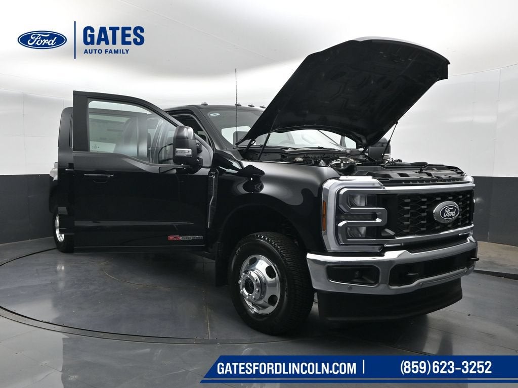 2027 Ford F-350SD Lariat DRW
