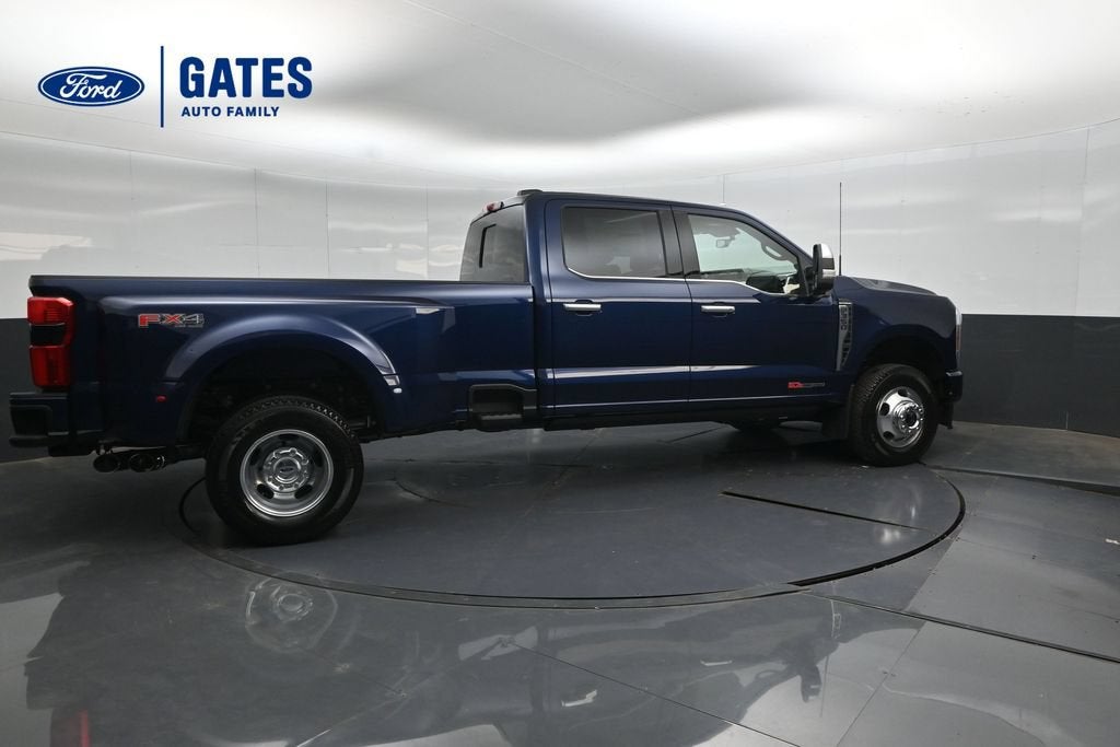 2027 Ford F-350SD Platinum DRW