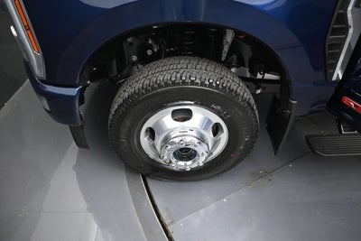 2027 Ford F-350SD Platinum DRW