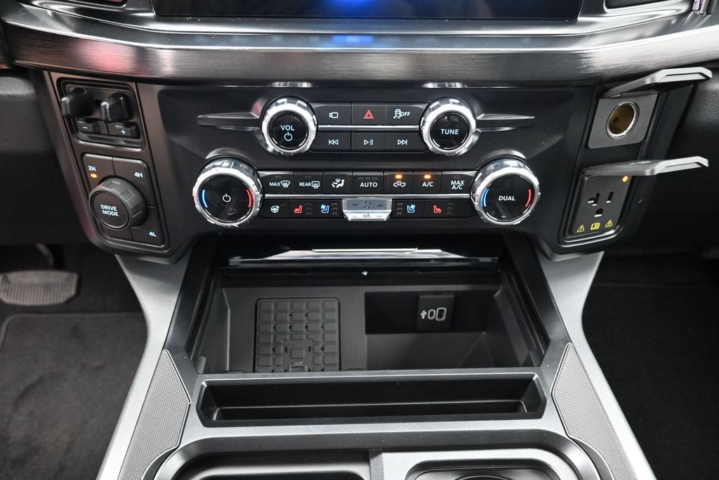 2027 Ford F-350SD Lariat DRW