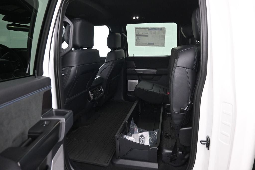 2027 Ford F-350SD DRW