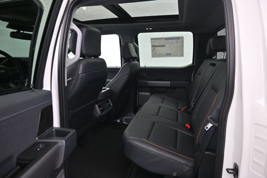 2027 Ford F-350SD Lariat DRW