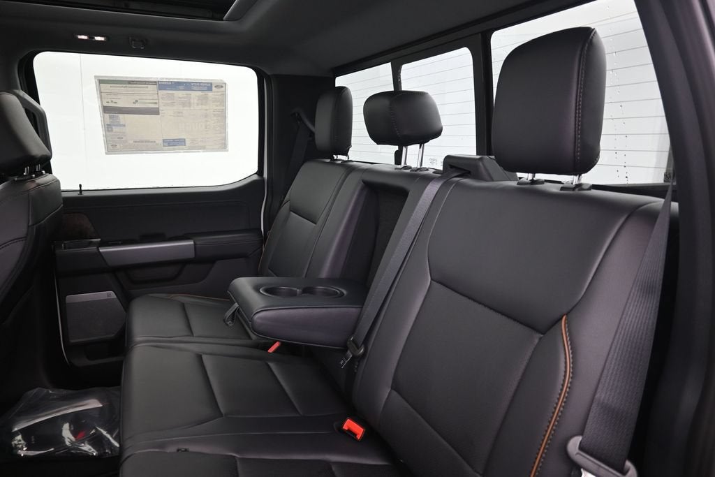 2027 Ford F-350SD Lariat DRW