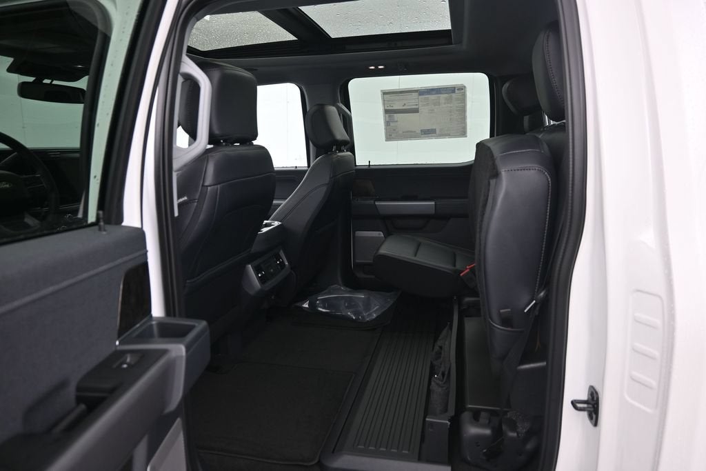 2027 Ford F-350SD Lariat DRW