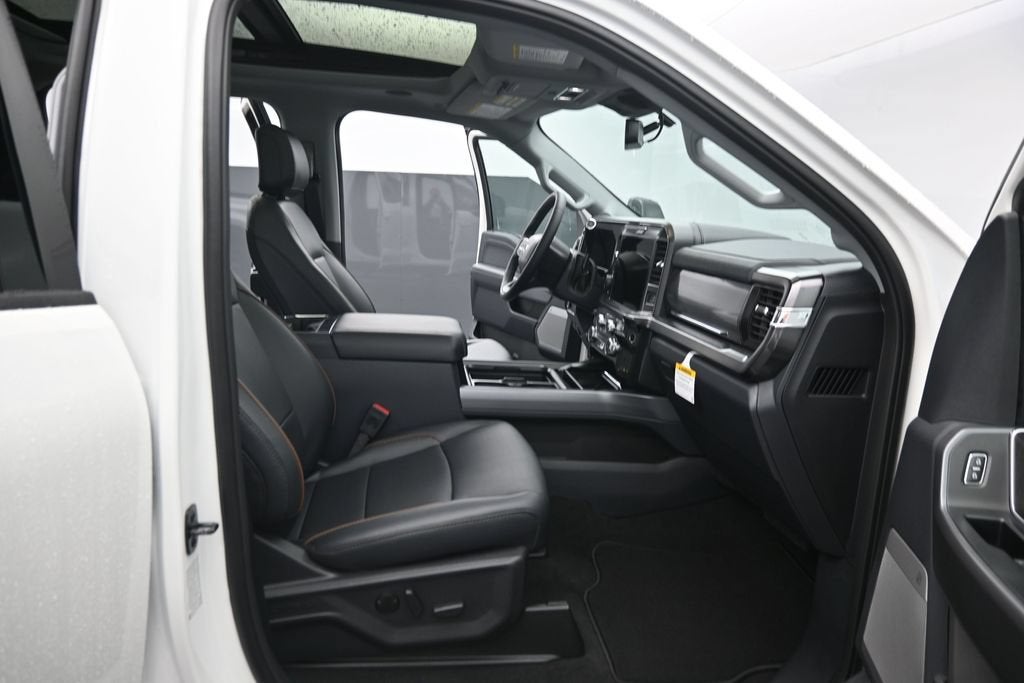 2027 Ford F-350SD Lariat DRW
