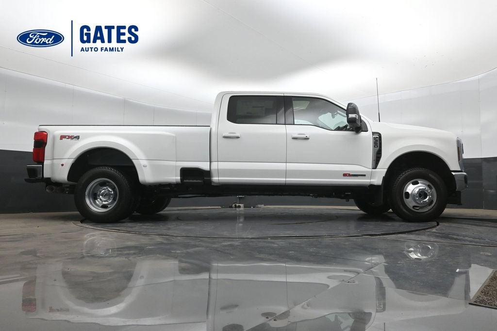 2027 Ford F-350SD Lariat DRW