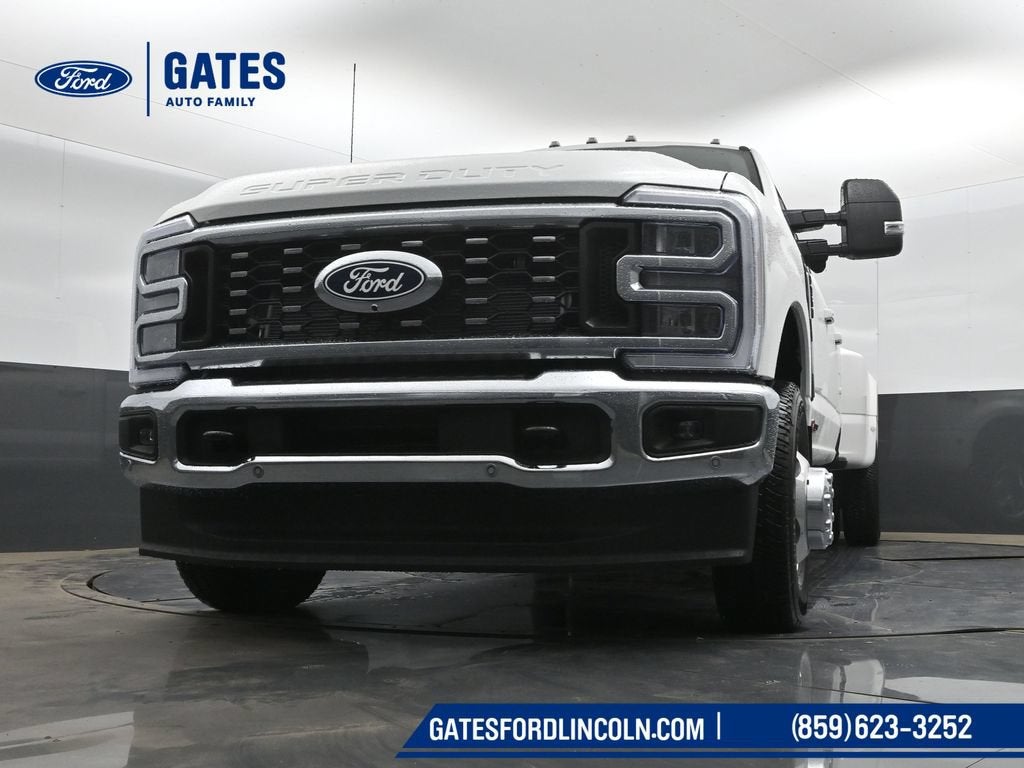 2027 Ford F-350SD Lariat DRW