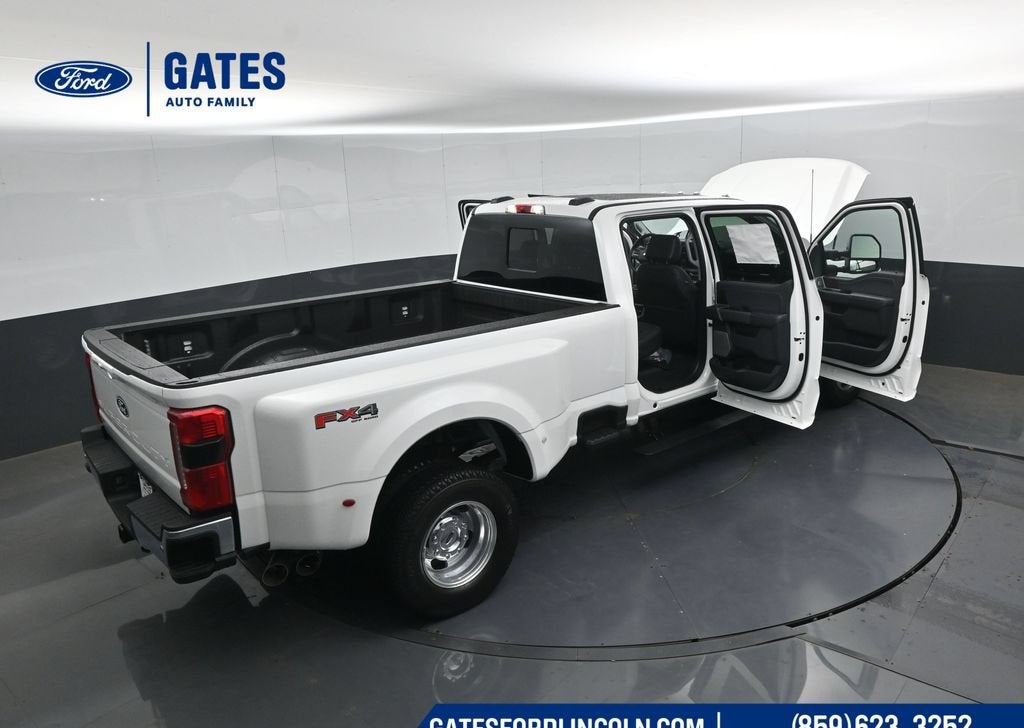 2027 Ford F-350SD Lariat DRW