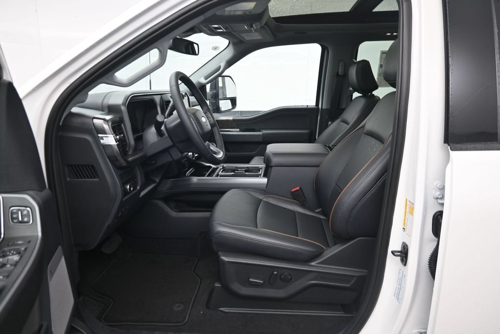 2027 Ford F-350SD Lariat DRW