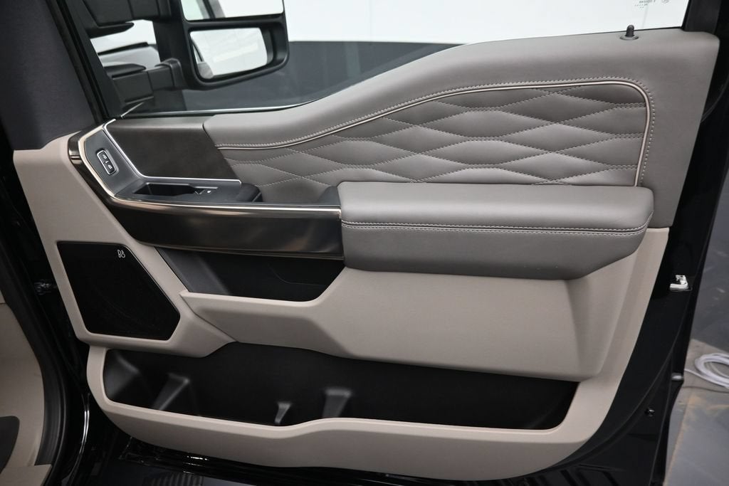 2027 Ford F-350SD DRW