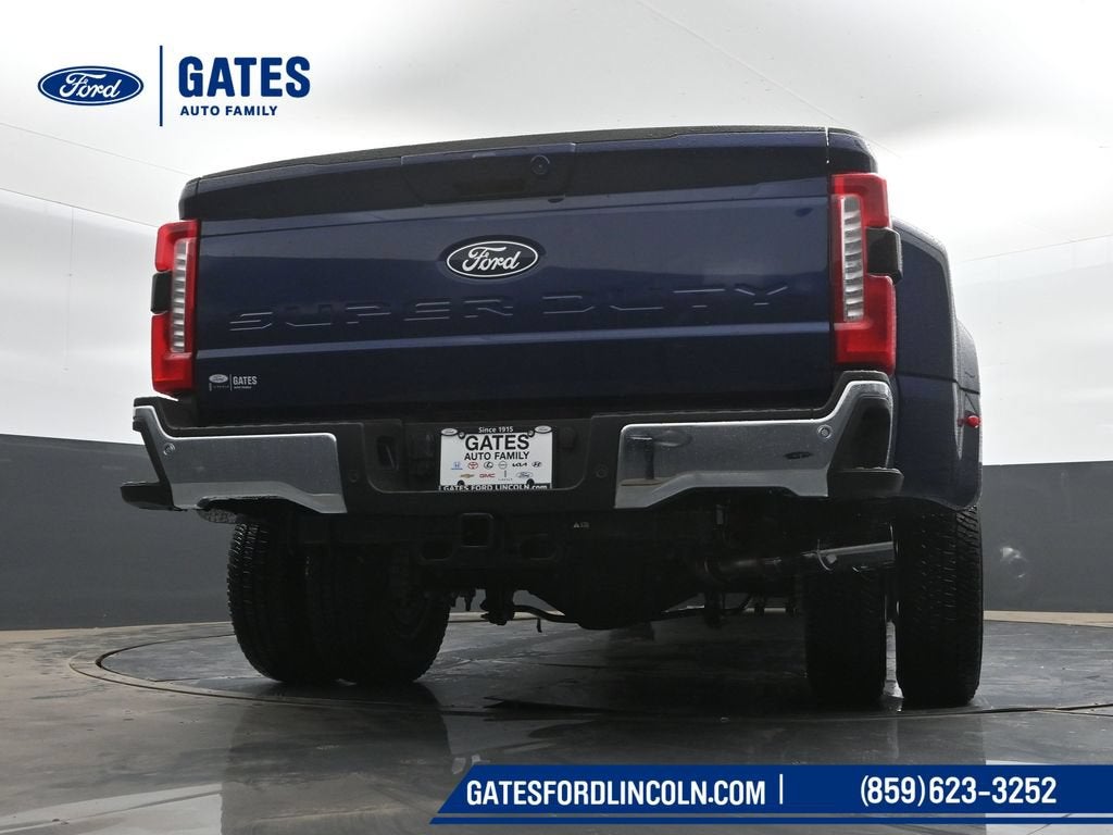 2027 Ford F-350SD Lariat DRW
