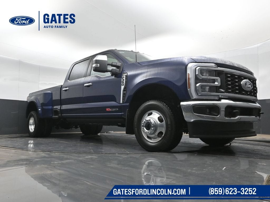 2027 Ford F-350SD Lariat DRW