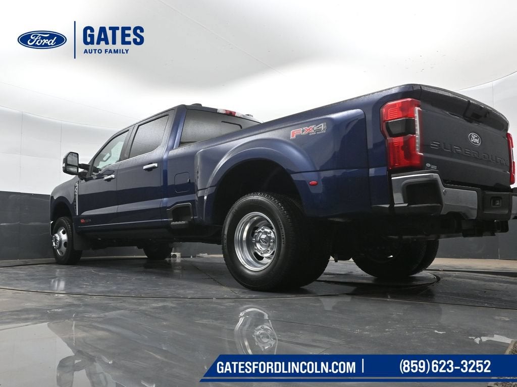 2027 Ford F-350SD Lariat DRW