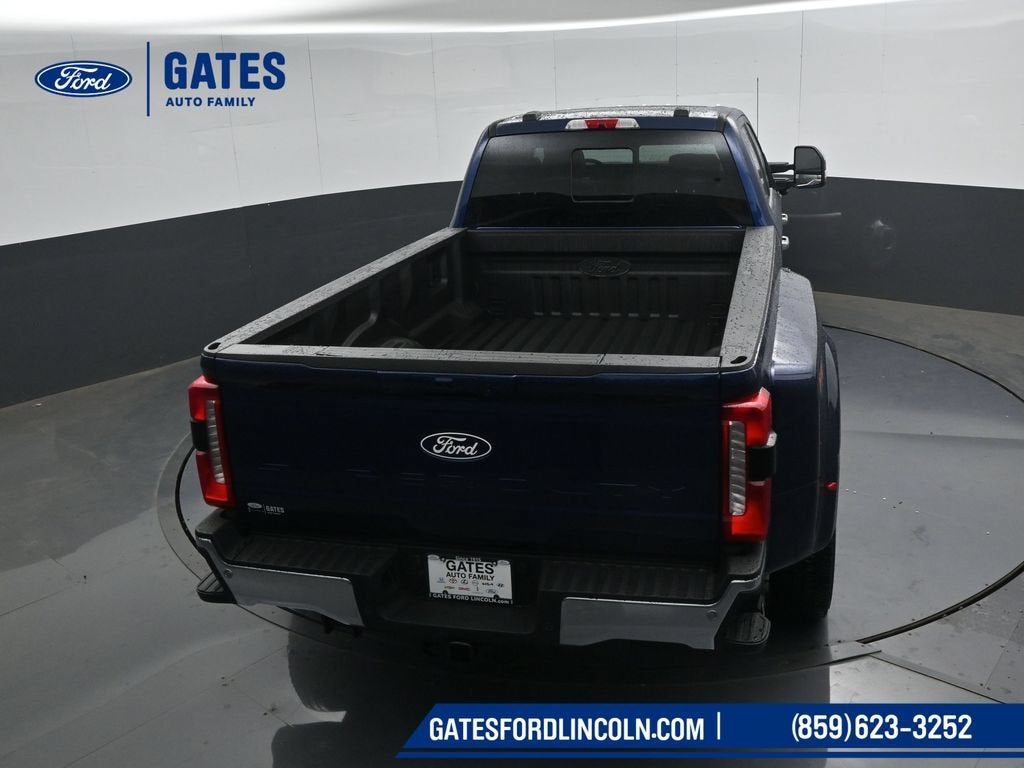 2027 Ford F-350SD Lariat DRW