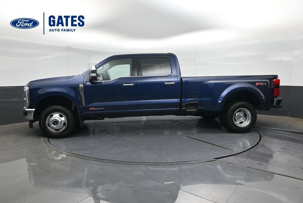 2027 Ford F-350SD Lariat DRW