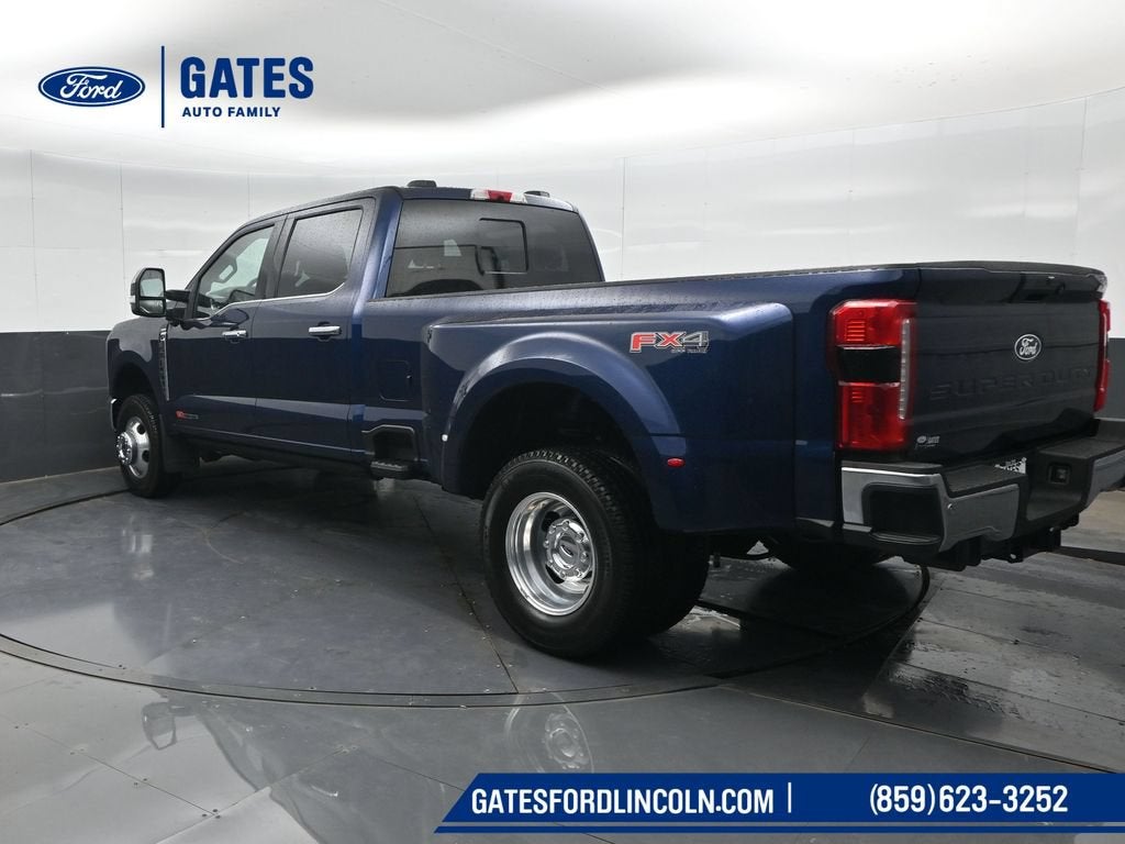 2027 Ford F-350SD Lariat DRW