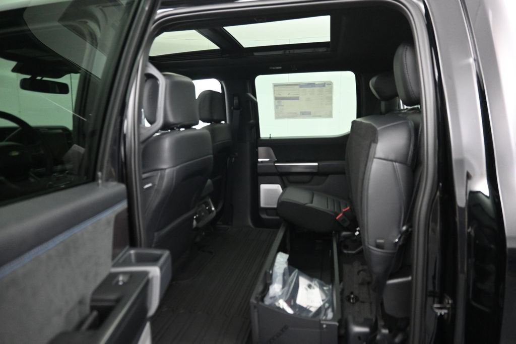 2027 Ford F-350SD Platinum DRW