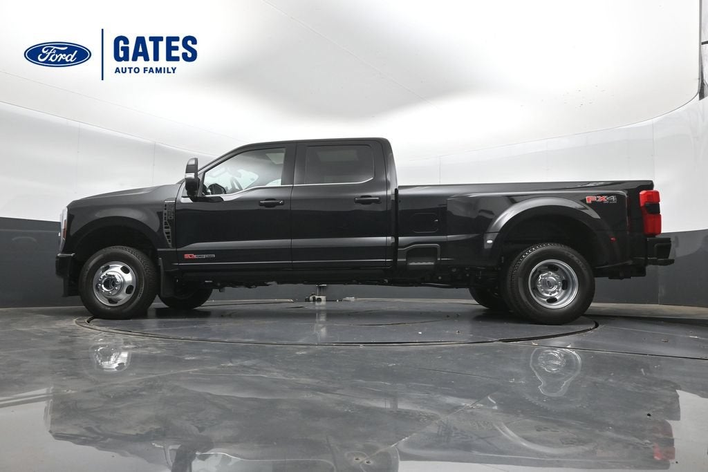 2027 Ford F-350SD Platinum DRW