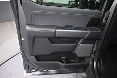 2027 Ford F-350SD Lariat DRW