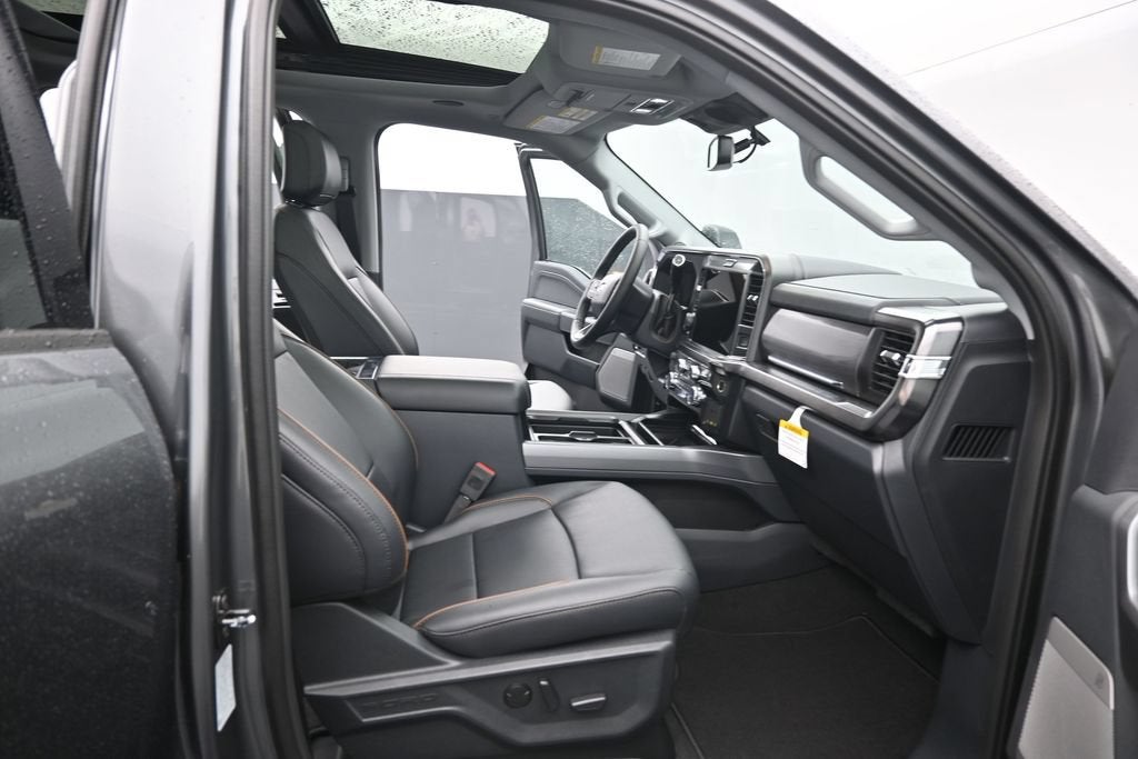 2027 Ford F-350SD Lariat DRW