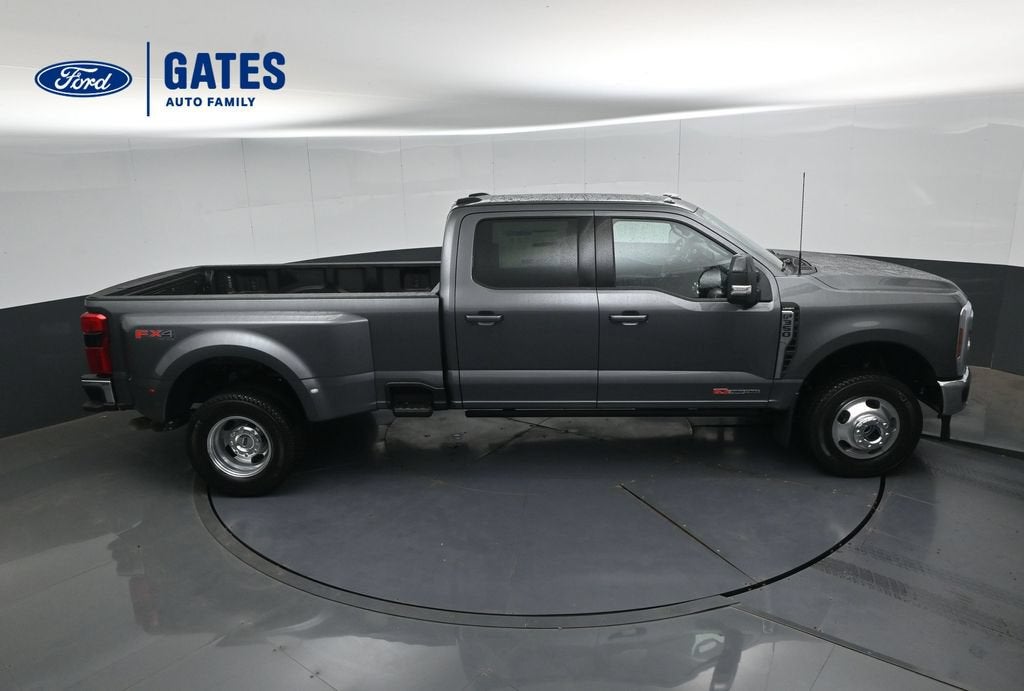 2027 Ford F-350SD Lariat DRW