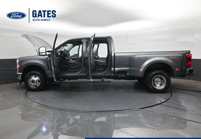 2027 Ford F-350SD Lariat DRW