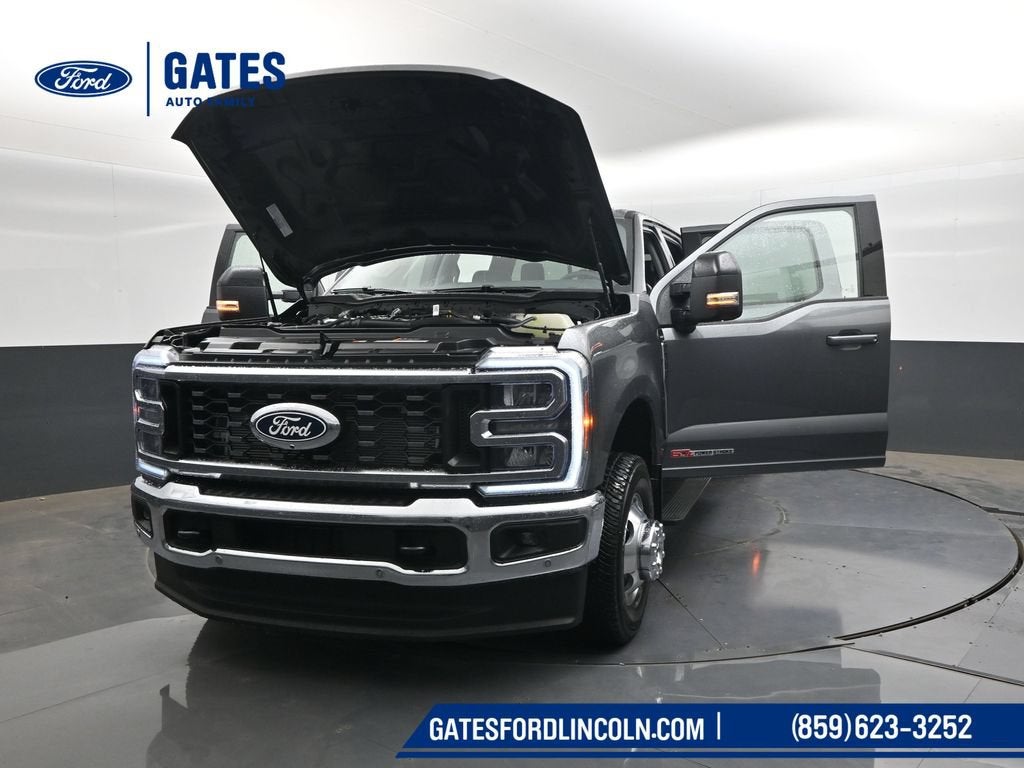 2027 Ford F-350SD Lariat DRW
