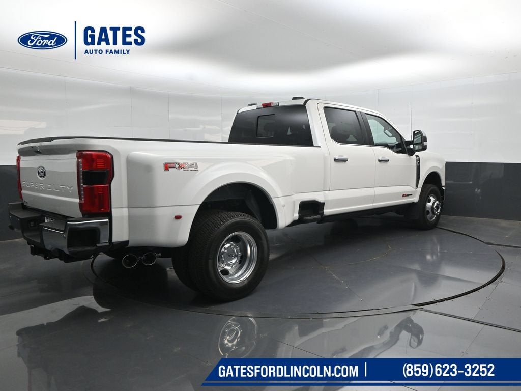 2027 Ford F-350SD Lariat DRW