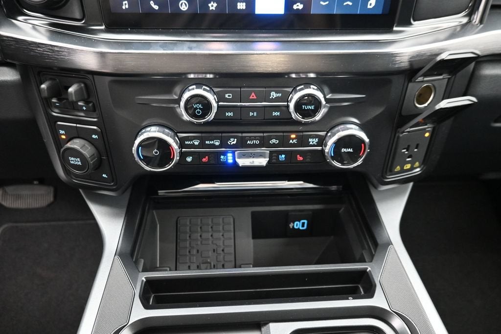 2027 Ford F-350SD Lariat DRW