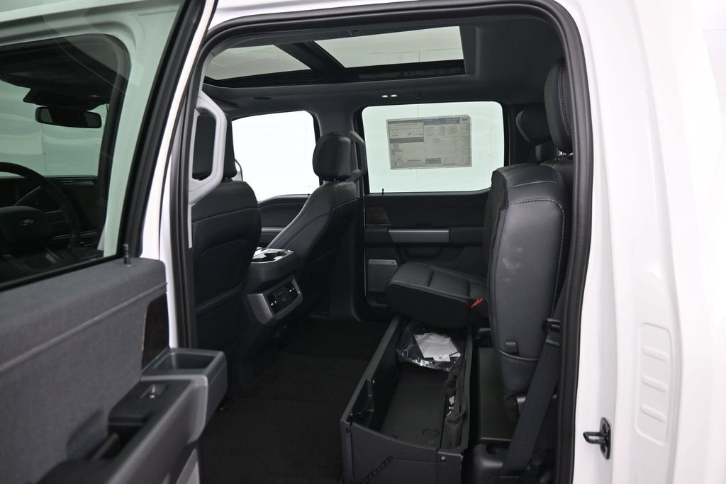 2027 Ford F-350SD Lariat DRW