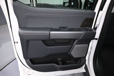 2027 Ford F-350SD Lariat DRW