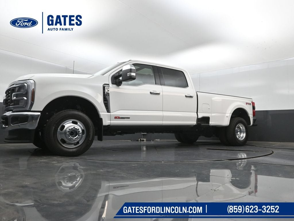 2027 Ford F-350SD Lariat DRW
